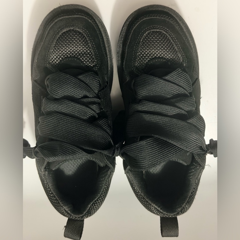 Women’s Black Suede Casual Sneakers - Picture 7 of 11